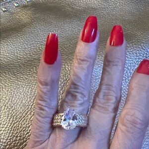 Elegant Gold CZ Ring Gemstone